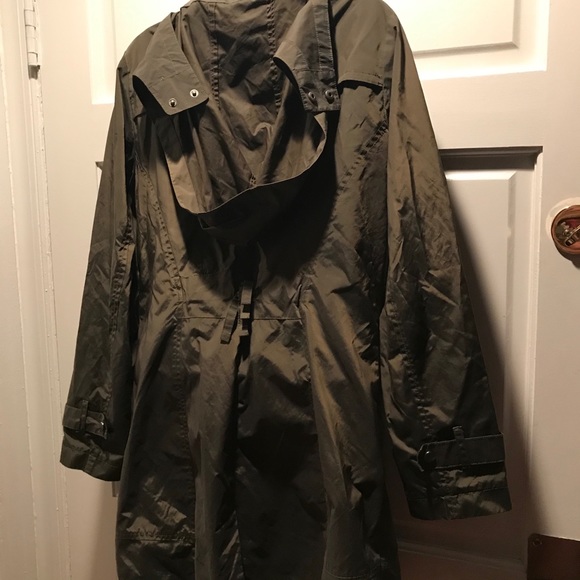 Cole Haan hooded raincoat - Picture 4 of 7